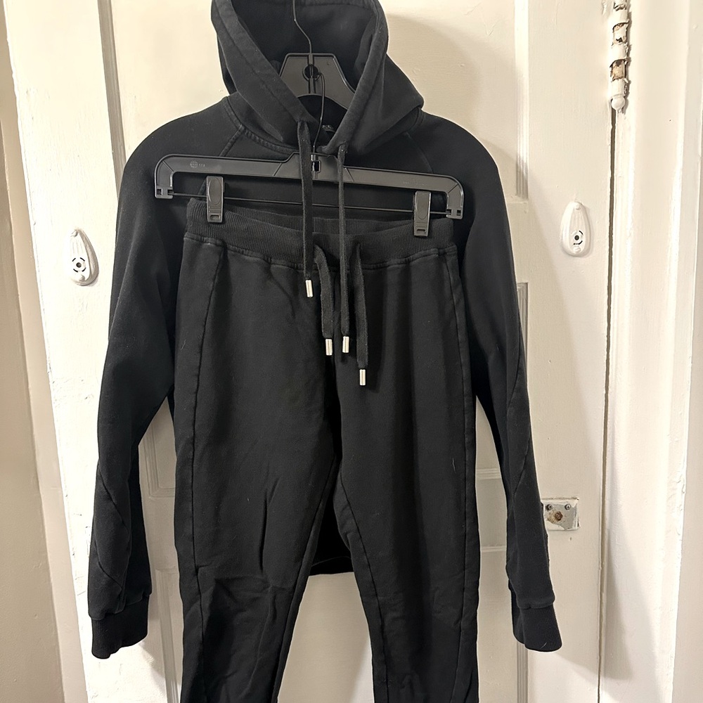 LOVELLO sweatsuit - used a couple of times 
Very comfy and easy to throw on